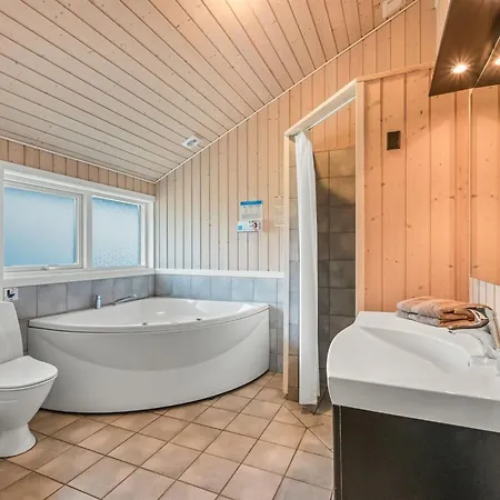 Dagny - 300m From The Sea By Interhome