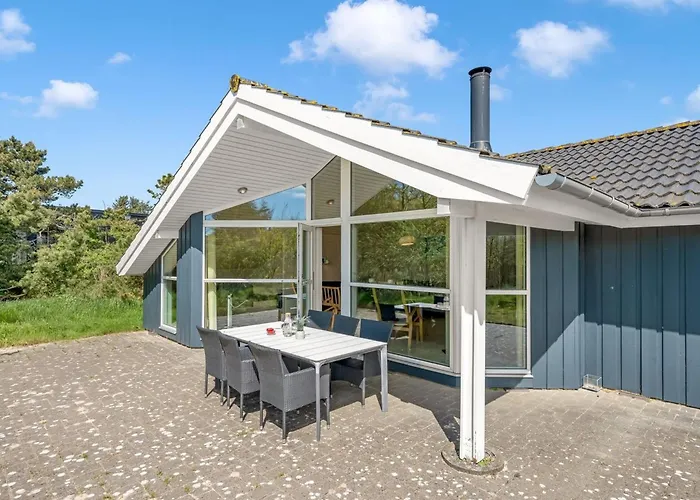 Holiday home Dagny - 300m From The Sea By Interhome *