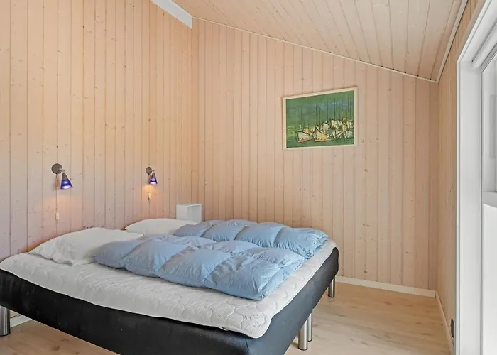 Dagny - 300m From The Sea By Interhome