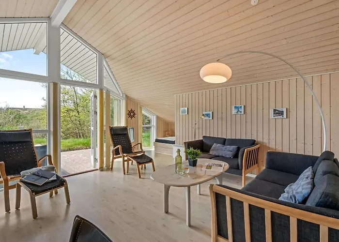 Holiday home Dagny - 300m From The Sea By Interhome