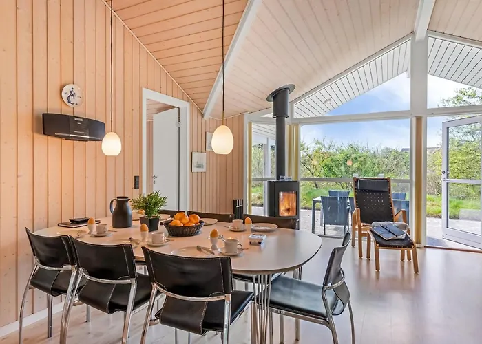 Holiday home Dagny - 300m From The Sea By Interhome *